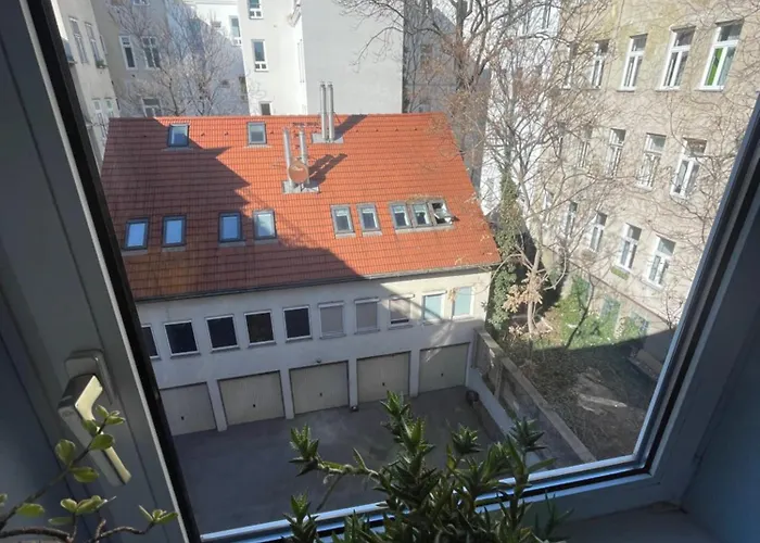 Two-room In Mariahilfer *